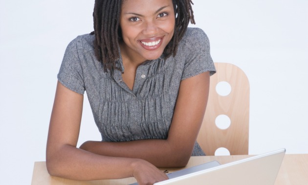 black-woman-smile-computer
