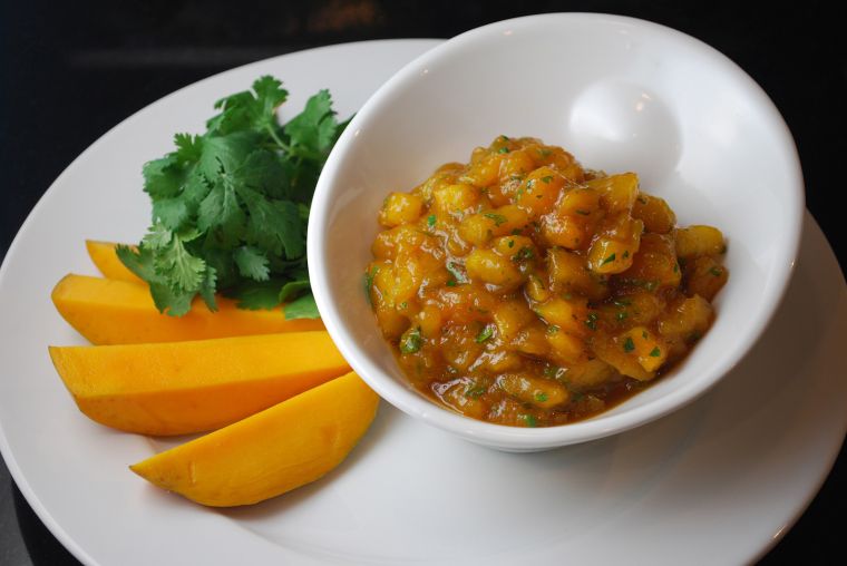 Spicy Mango Apple Chutney