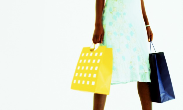 black-woman-shopping