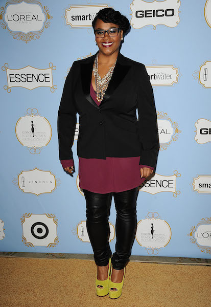 Jill Scott walks the red carpet at the 6th Annual ESSENCE Black Women In Hollywood Awards Luncheon