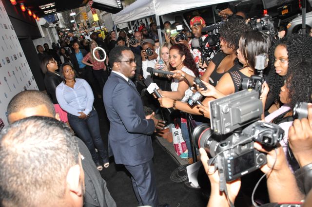 Diddy Works The Red Carpet