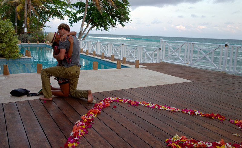 engagementphotooffLO