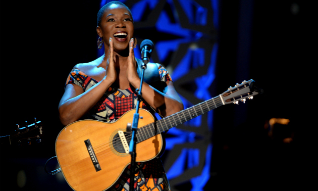 India Arie Makes A Hair Statement