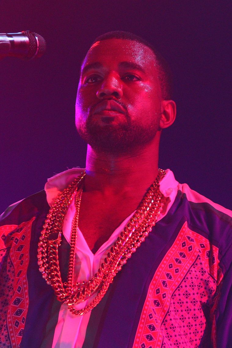 When He Wore Multiple Gold Chains To Enhance His Chesticles