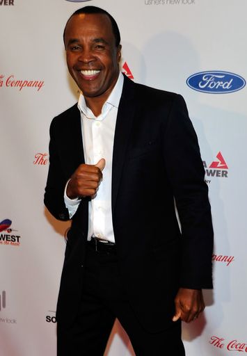 Sugar Ray Leonard Steps Out