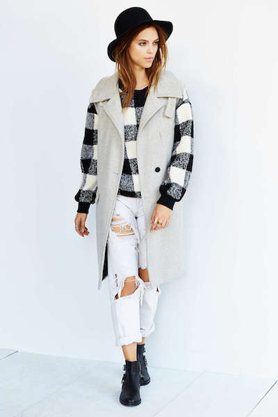 Sleeveless Collared Coat