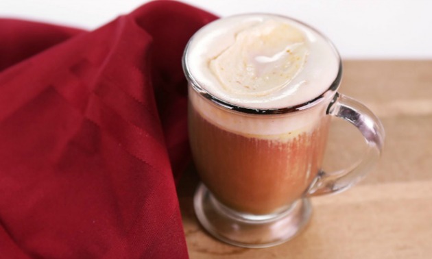 spiced-tea-with-pumpkin-whipped-cream_recipe_1000x400_1412124034862