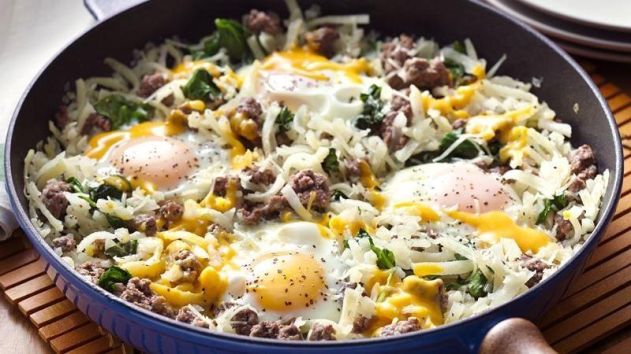 Cheesy Spinach & Egg Hashbrowns Skillet