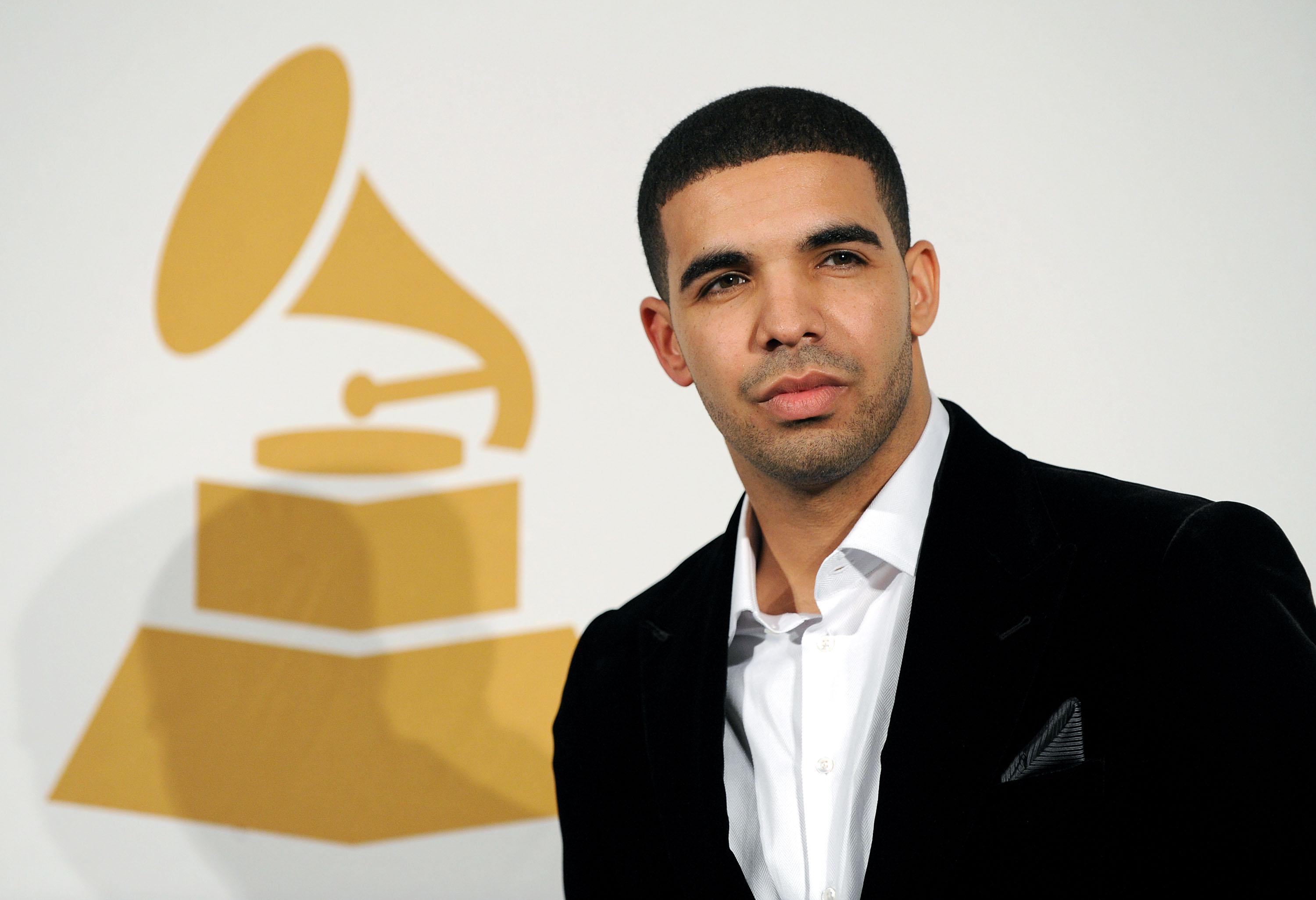 Drake Talks Being Biracial: 'I Don't Even Notice Color'