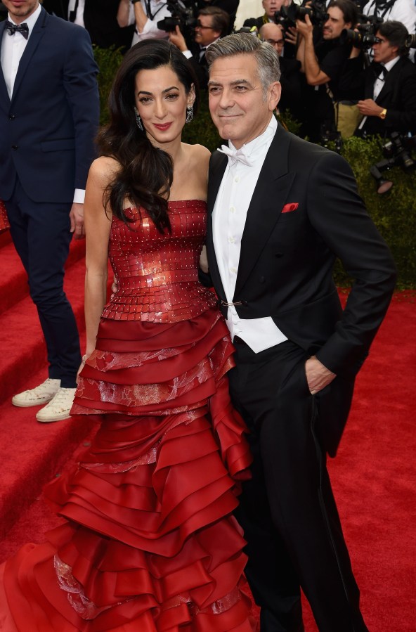 Celebrities Arrive at the 2015 MET Gala