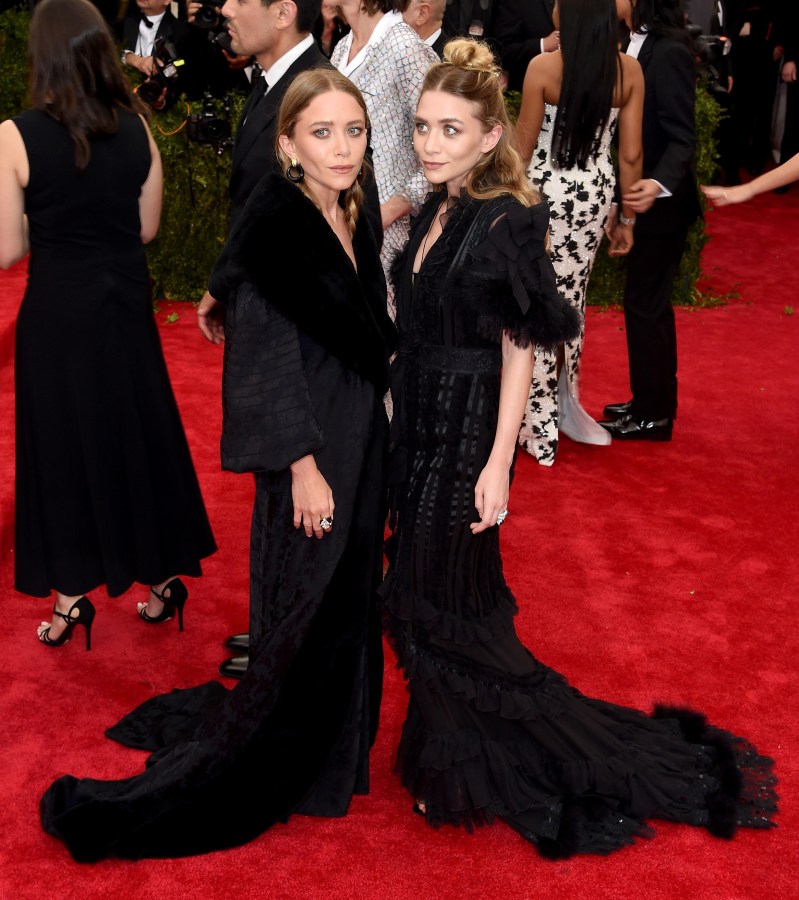 Celebrities Arrive at the 2015 MET Gala
