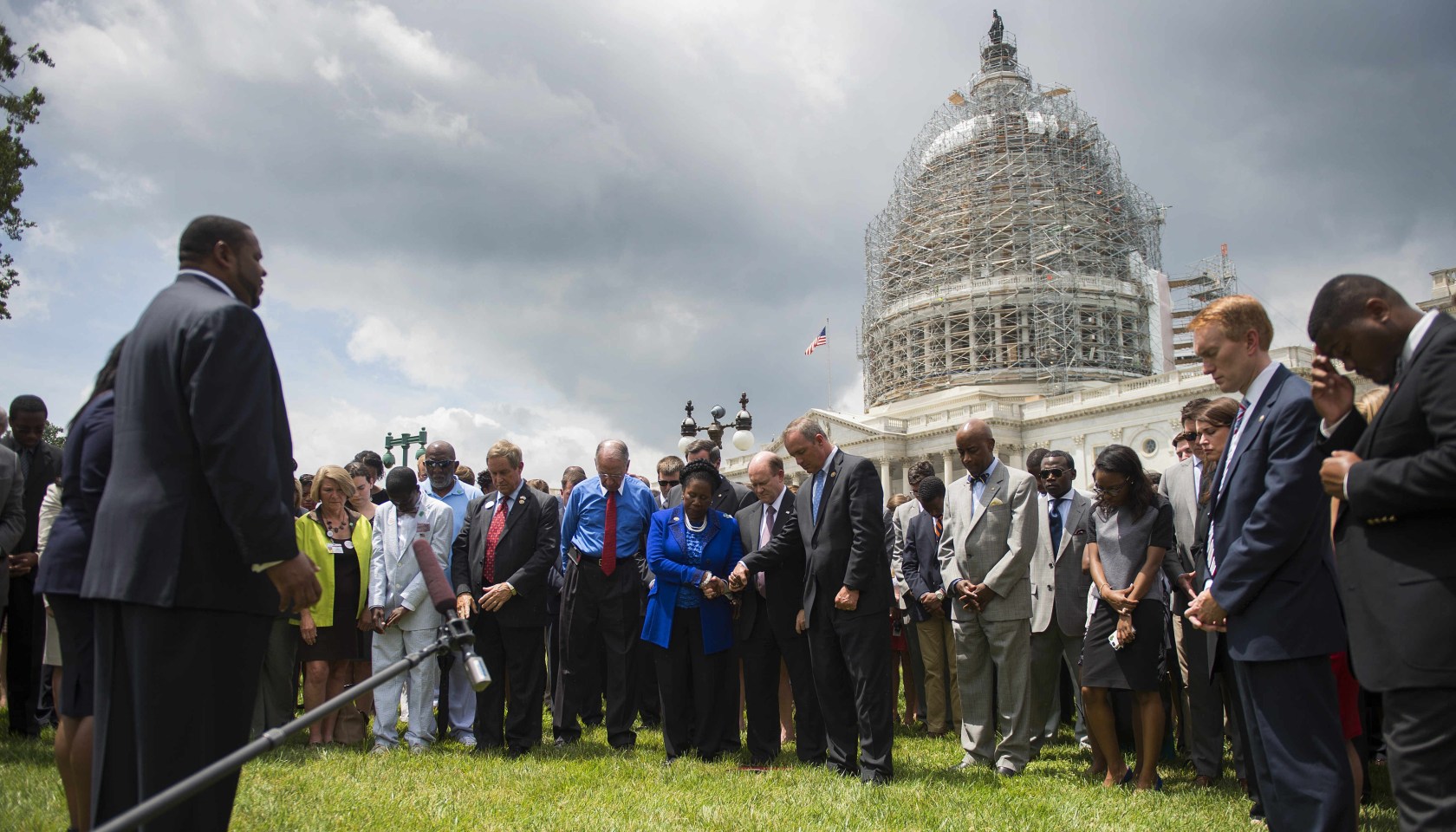 US-POLITICS-MOMENT OF SILENCE-SHOOTING