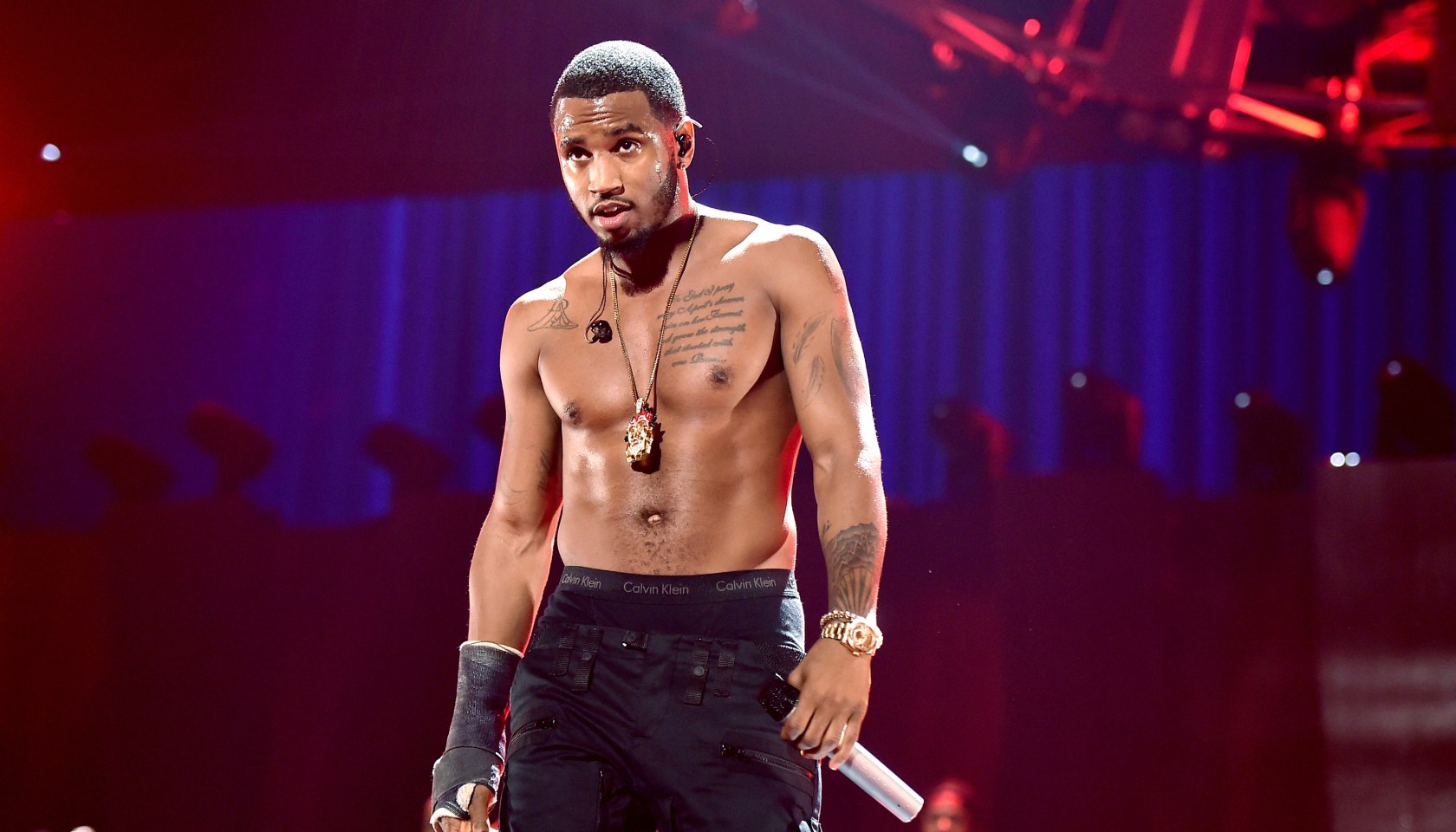 2015 iHeartRadio Music Festival - Night 2 - Show