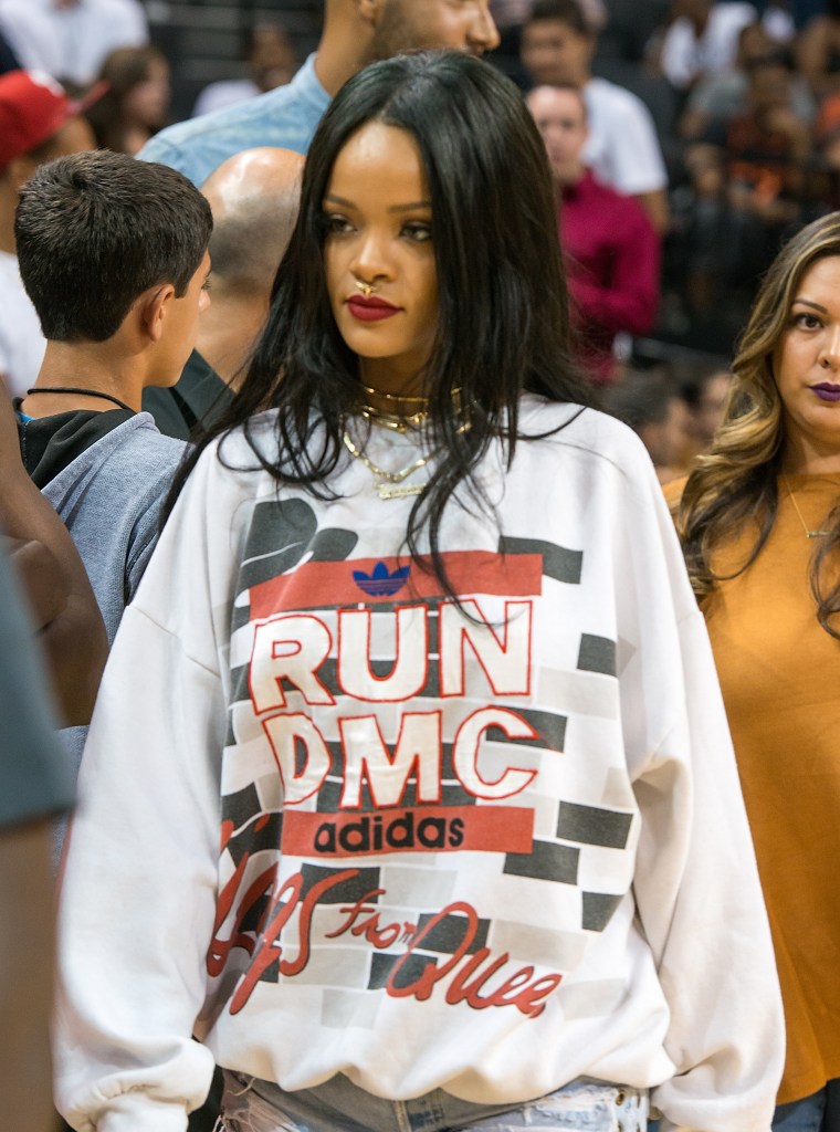 FAB FINDS: Show Some Personality in Cool Graphic Sweatshirts