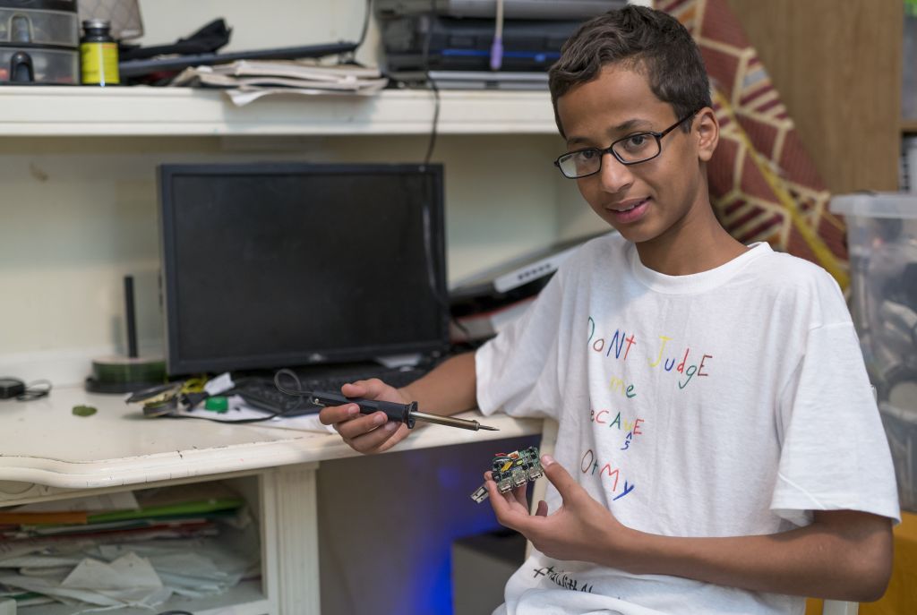 Arrested Muslim teen to showcase invention at White House