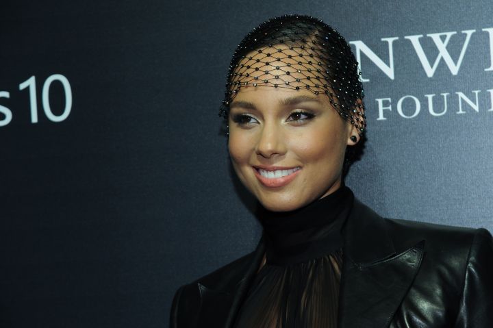 Alicia Keys’ Hairstylist Tippi Shorter on Holiday Hairstyles You Can Create at Home