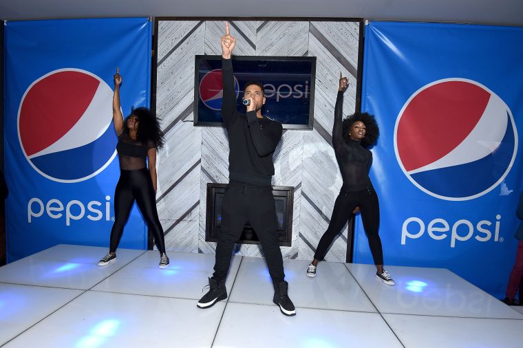 Celeb Pics of the Week 11/28 – 12/4