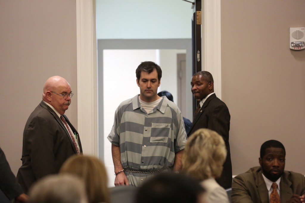 Hearing Held For Charleston Police Officer Who Shot And Killed Walter Scott