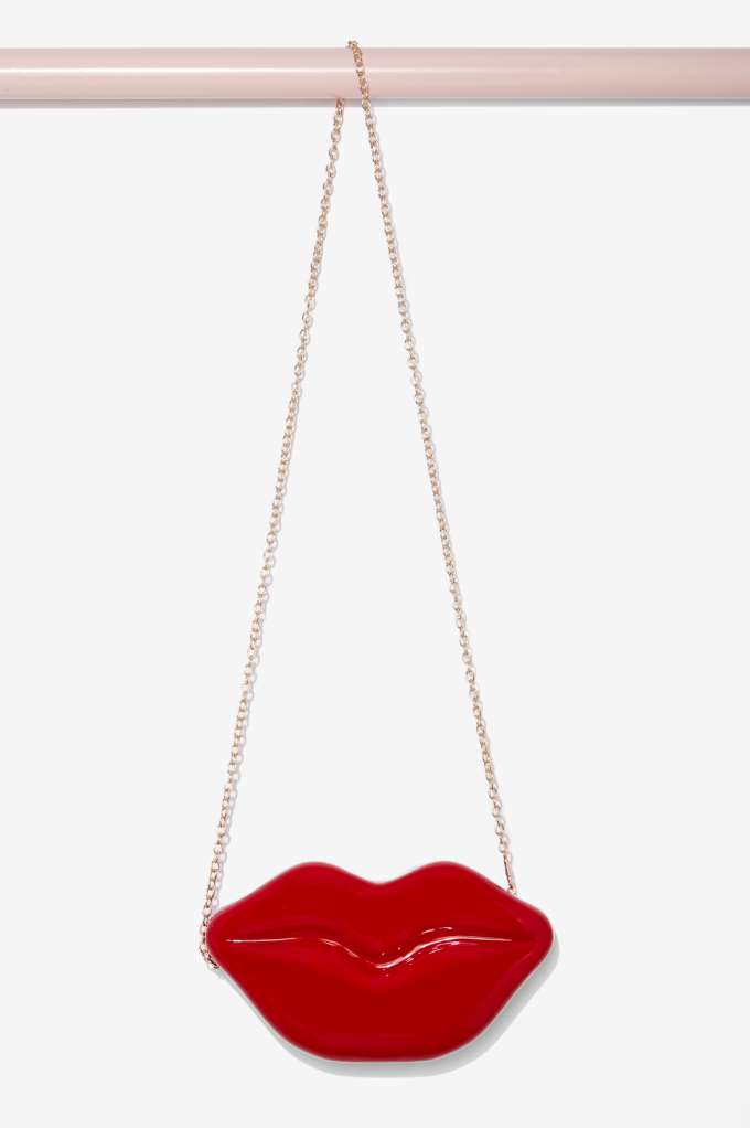 Kiss Clutch