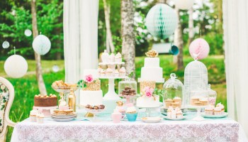 Prettiest wedding dessert table