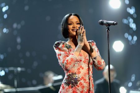 Rihanna Sings at the 2016 MusiCares Person of the Year