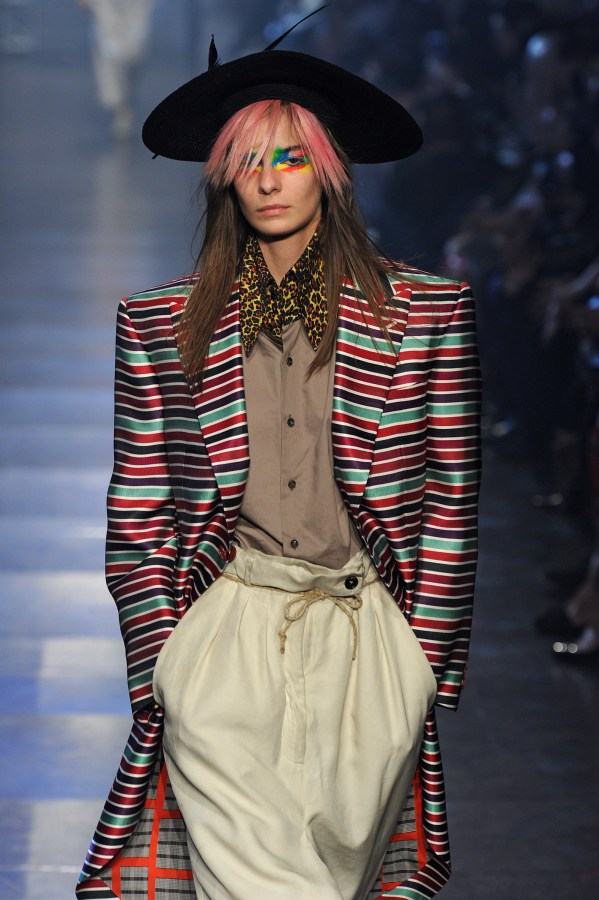 Vivienne Westwood - Runway RTW - Spring 2016 - Paris Fashion Week