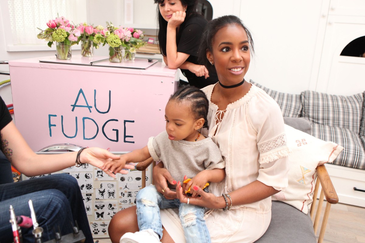 Tiny Prints Presents The Baby2Baby Mother's Day Party