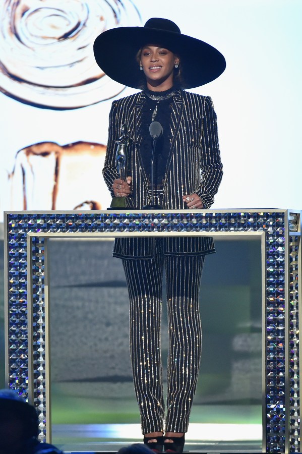 2016 CFDA Fashion Awards - Show
