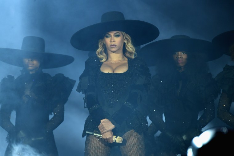 Beyoncé Performing At 'The Formation World Tour' In 2016