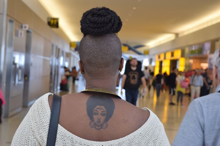 TOP NOTCH WITH THE TOP KNOT