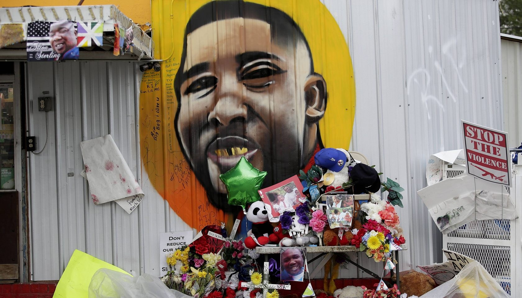 Baton Rouge Reels In Aftermath Of Ambush Shooting Killing Three Police Officers