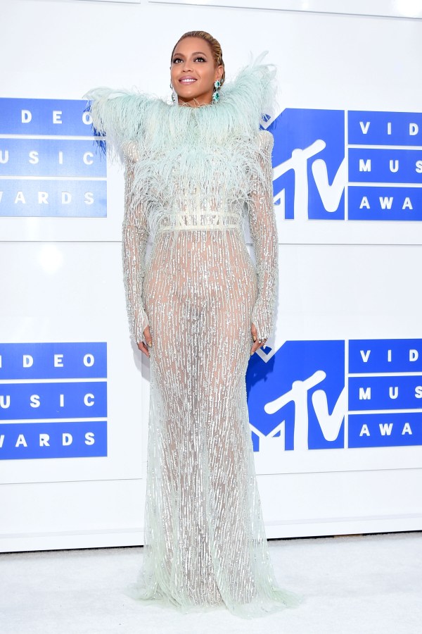2016 MTV Video Music Awards - Red Carpet