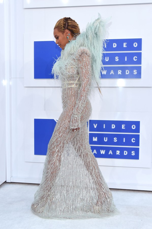 2016 MTV Video Music Awards - Red Carpet