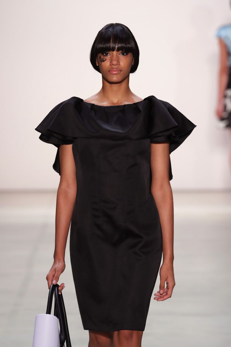 GIVING A CAP SLEEVE SOME MOVEMENT