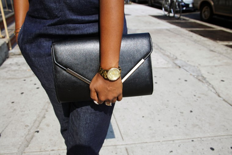 BASIC BLACK CLUTCH