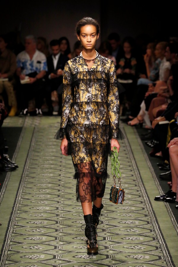 Burberry - Runway - LFW September 2016