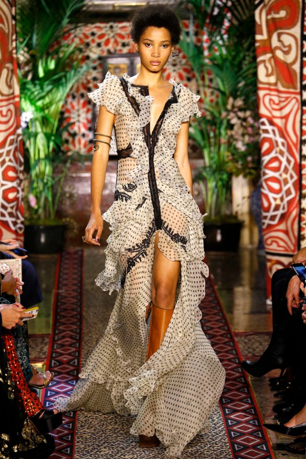 Roberto Cavalli - Runway - Milan Fashion Week SS17