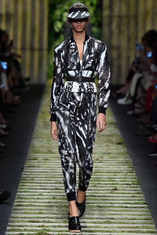 Max Mara - Runway - Milan Fashion Week SS17