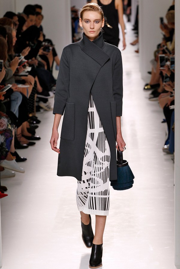 Hermes : Runway - Paris Fashion Week Womenswear Spring/Summer 2017