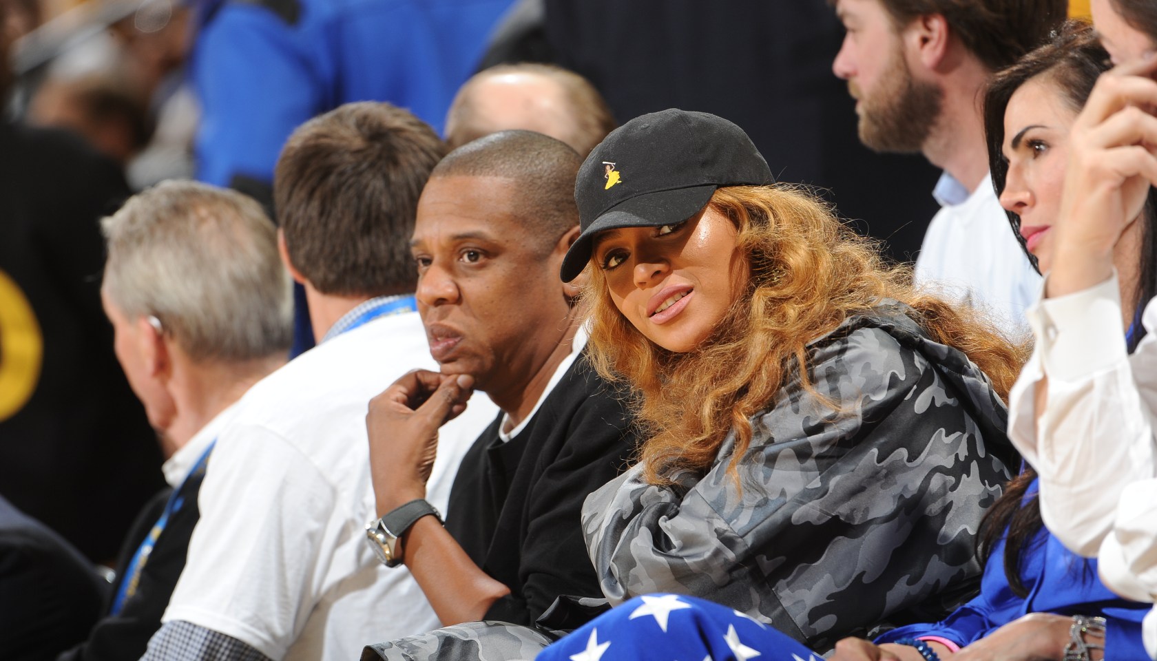 Beyonce Spreads Christmas Cheer With Instagram Video
