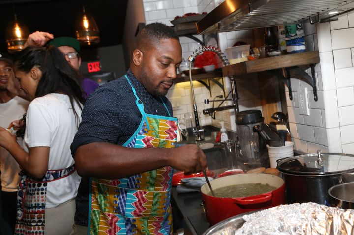 Erykah Badu Hosts Soul Train Soul Food Vegan Dinner Party