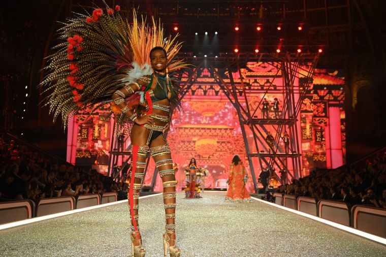 Celeb Pics Of The Week 11/26 – 12/2/16