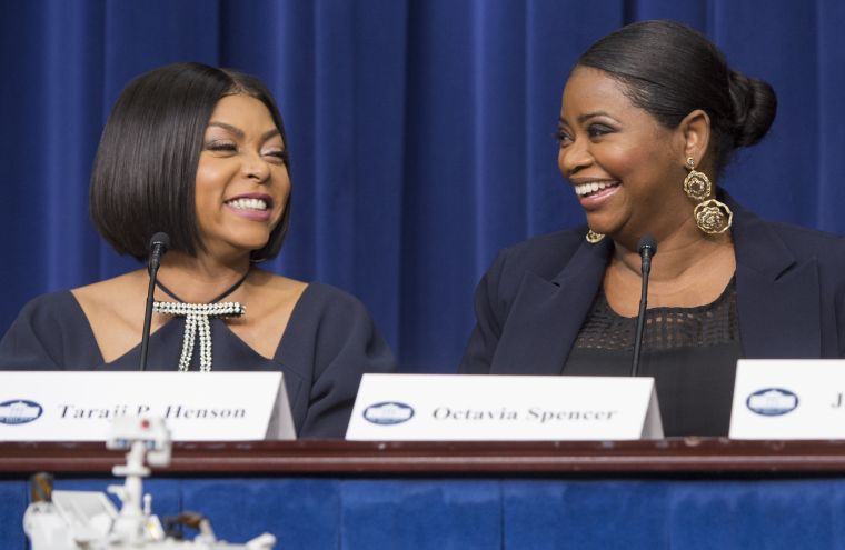 Celeb Pics Of The Week 12/10 – 12/16