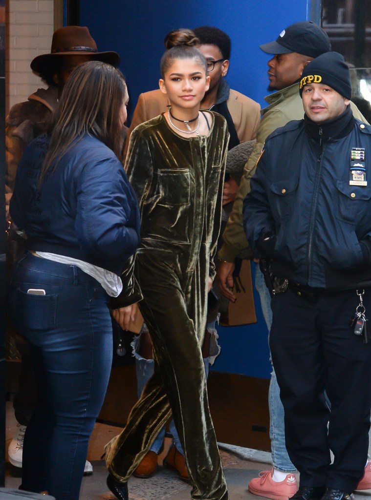 Celeb Pics Of The Week 12/17 - 12/23