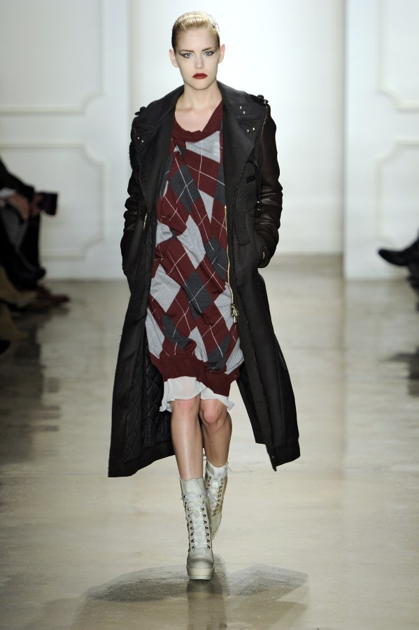 Altuzzara Runway - Fall/Winter 2011 New York Fashion Week