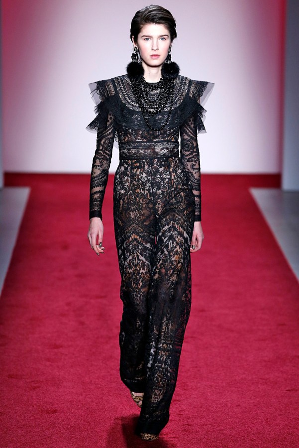 Naeem Khan - Runway - February 2017 - New York Fashion Week