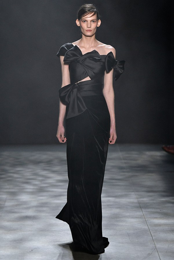 Marchesa - Runway - February 2017 - New York Fashion Week