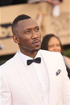 Mahershala Ali Puts The Hershey In Chocolate