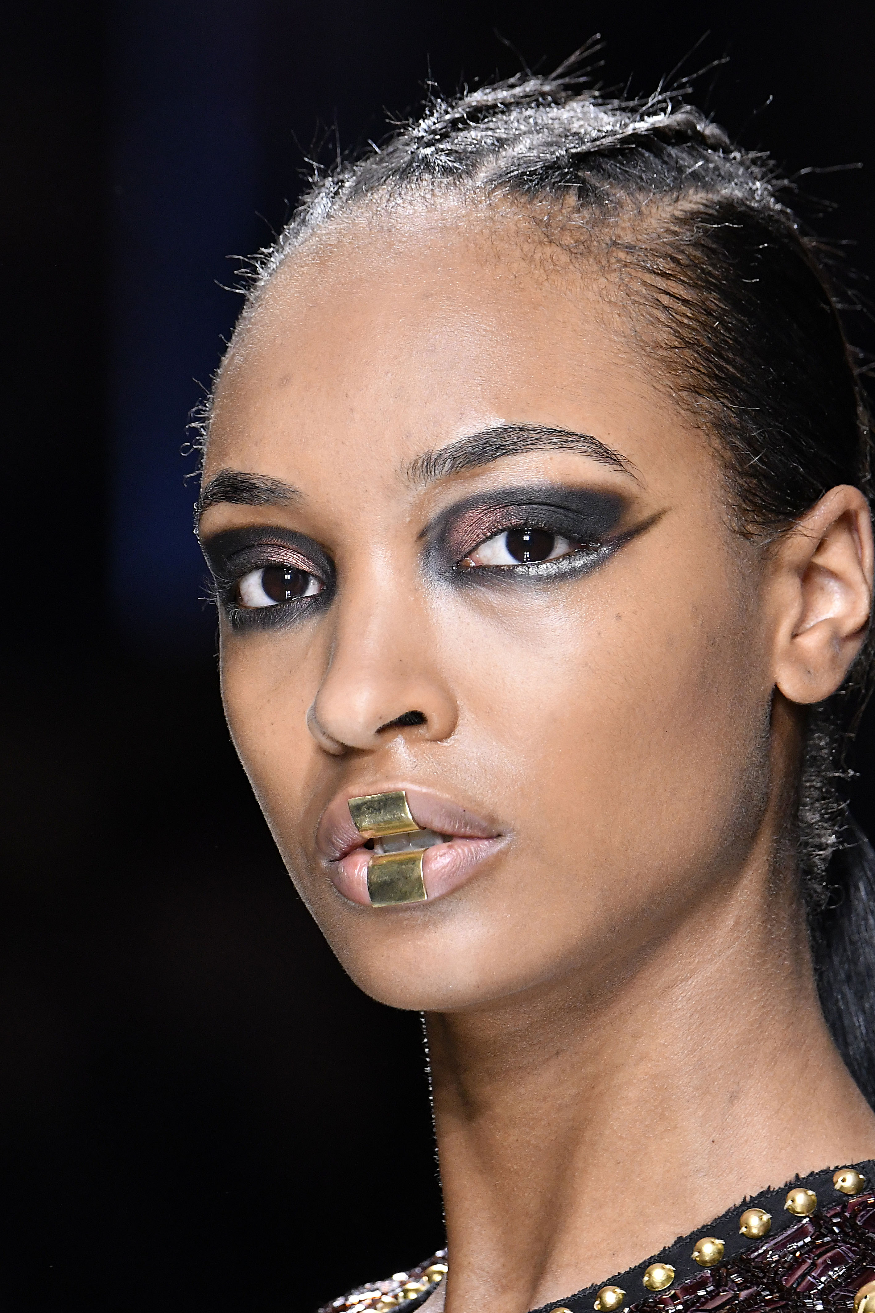 Balmain : Runway - Paris Fashion Week Womenswear Fall/Winter 2017/2018