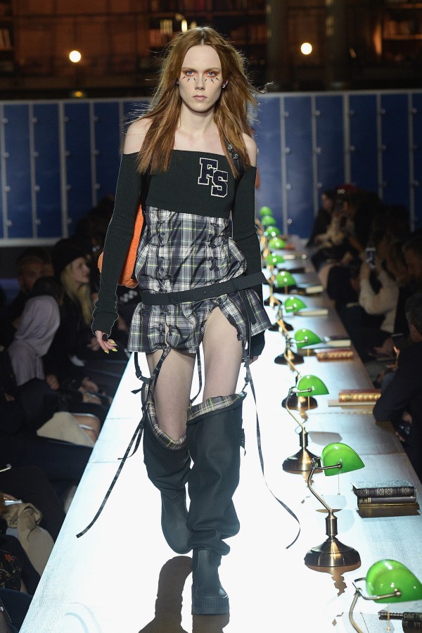 FENTY PUMA by Rihanna : Runway - Paris Fashion Week Womenswear Fall/Winter 2017/2018